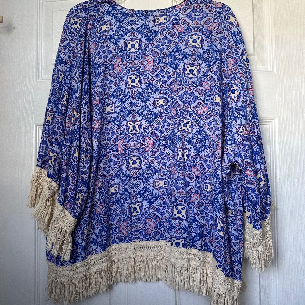 Beautiful kimono with fringe detail